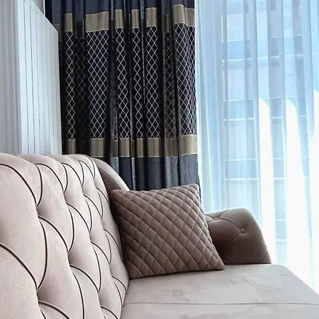 Queens Luxury