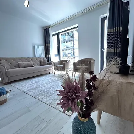 Queens Luxury Appartamento Năvodari